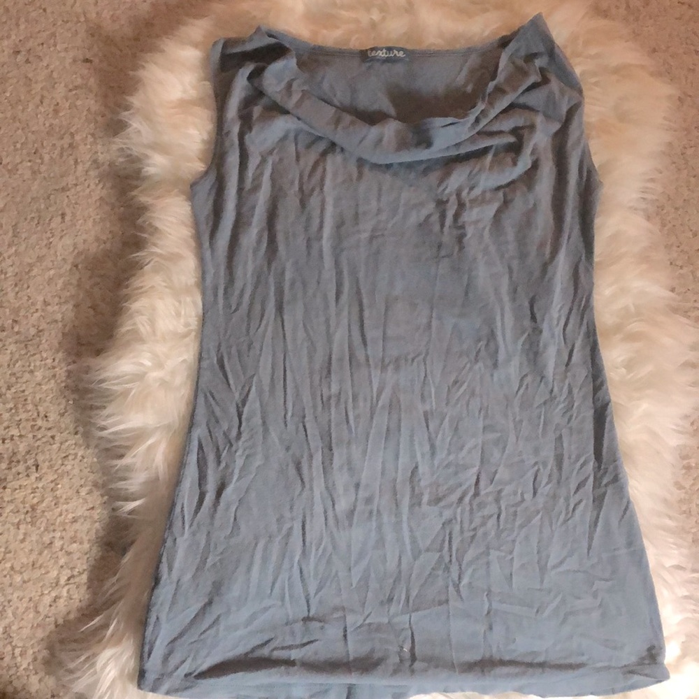 TEXTURE Sleeveless T-Shirt
